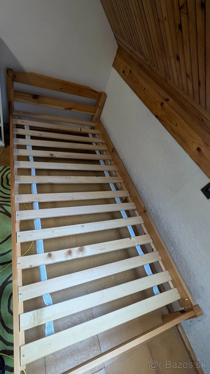 Darujem posteľ masív