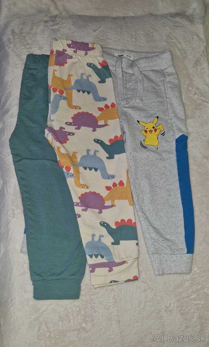 Bavlnené tepláky v.98