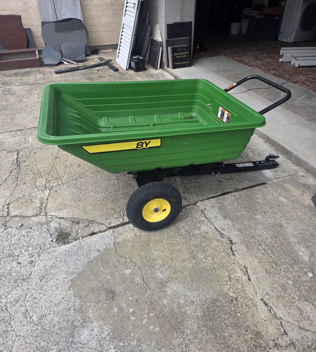 John deere vlečka