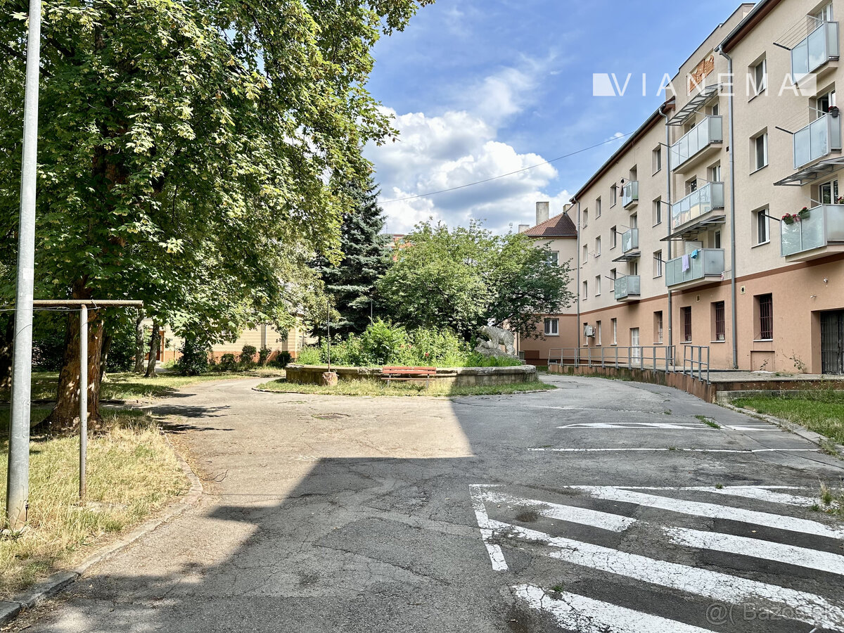 Priestranný 2i byt, 57m2, TOP lokalita Trenčína, Dlhé Hony