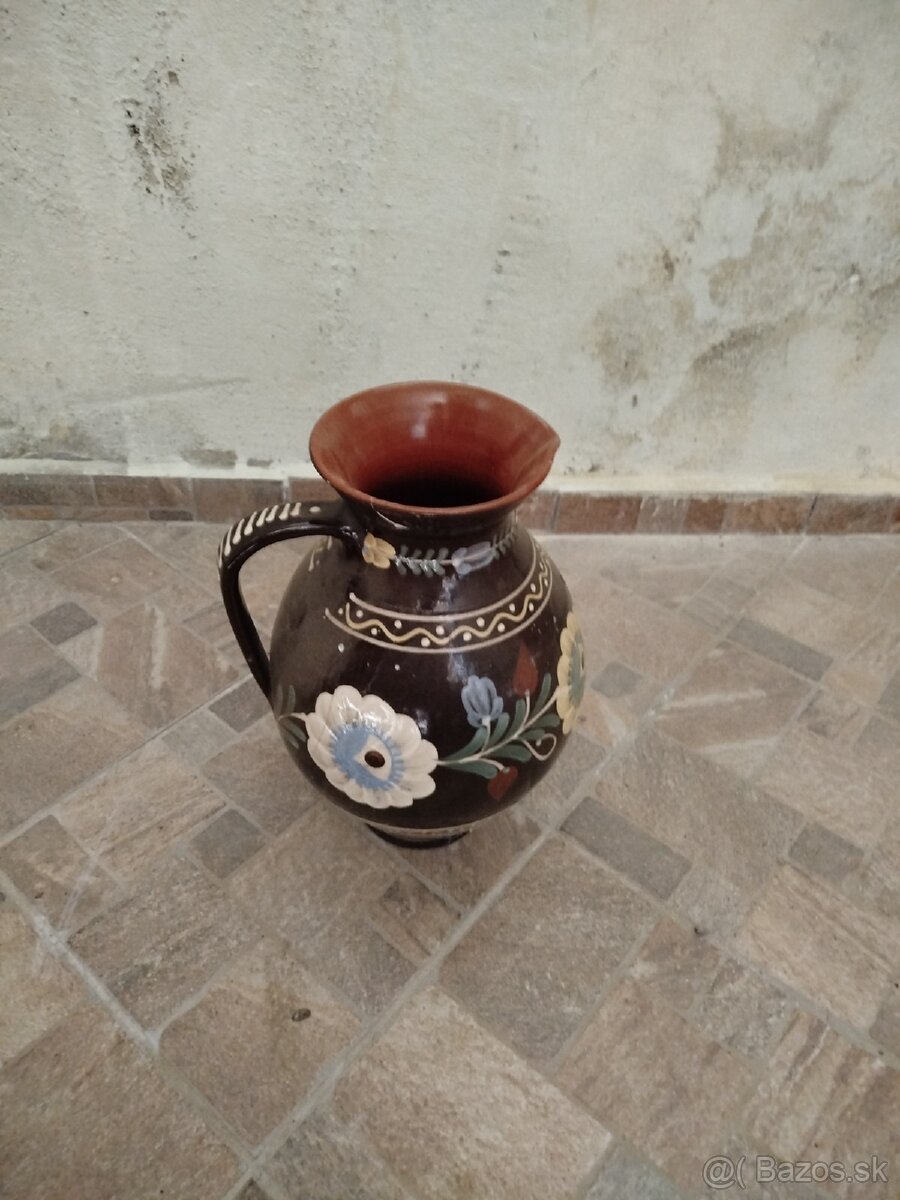 Hlinené ďban ručná práca.