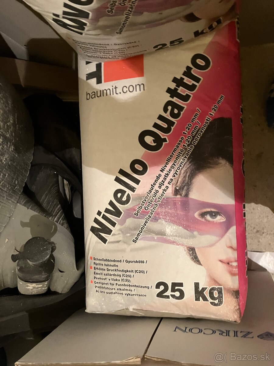 Samonivelačná stierka BAUMIT
