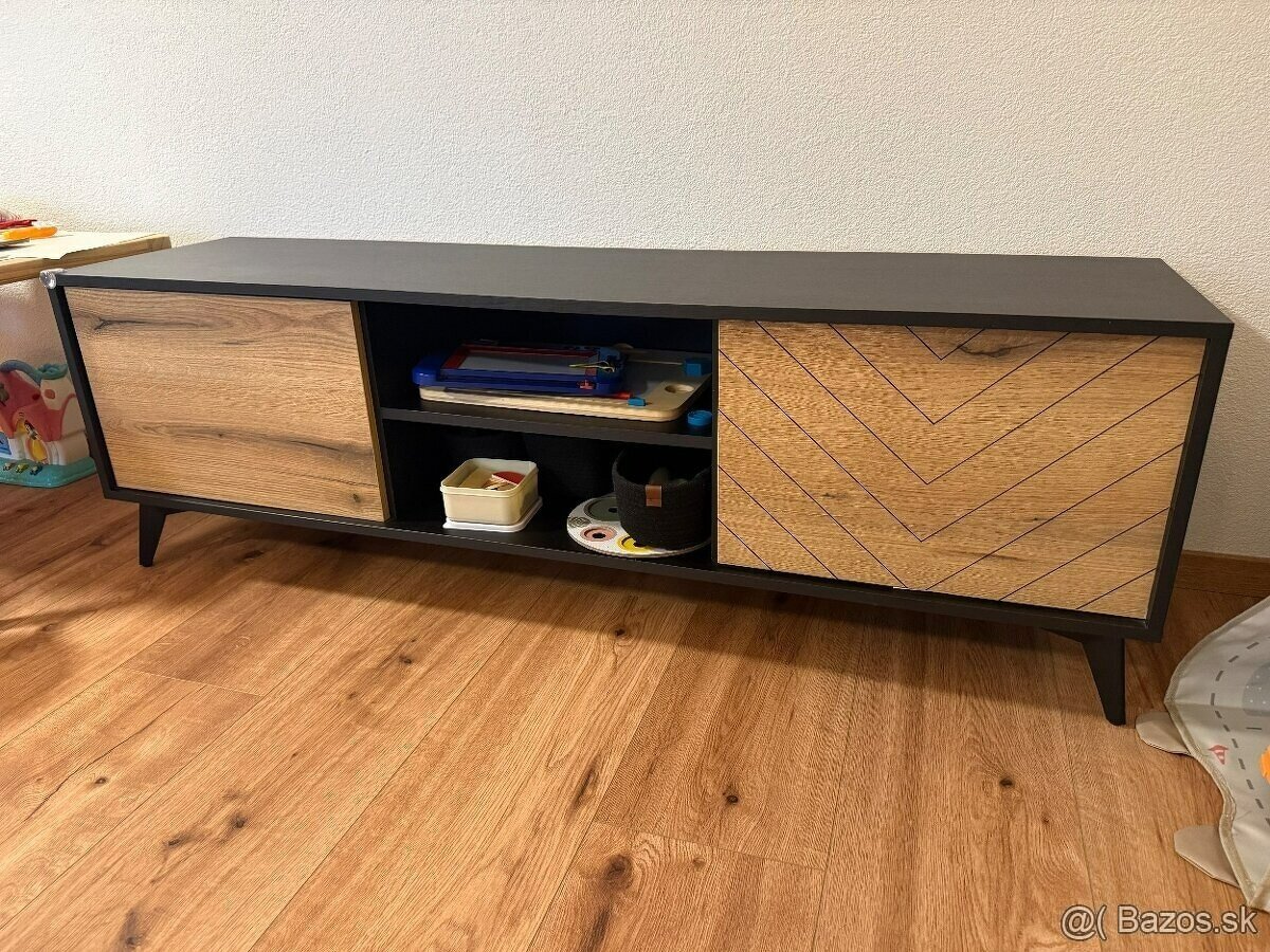 Predám tv stolík https://www.merkurymarket.sk/vrobok/tv-stol