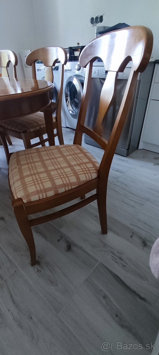 6 drevených stoličiek