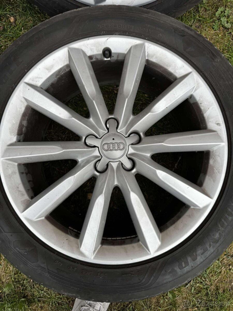 Audi disky plus gumy