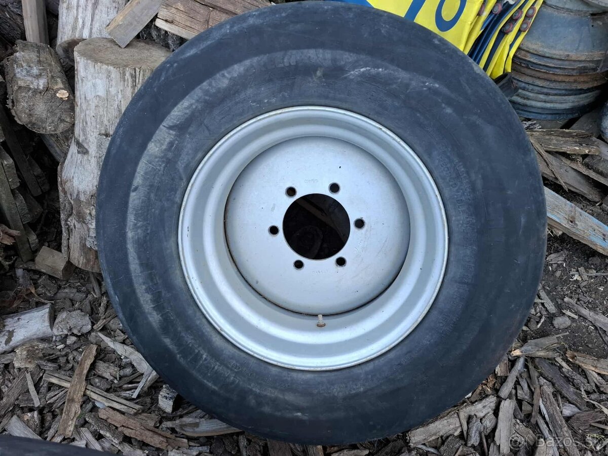 Predam pneu 445/45 R19,5