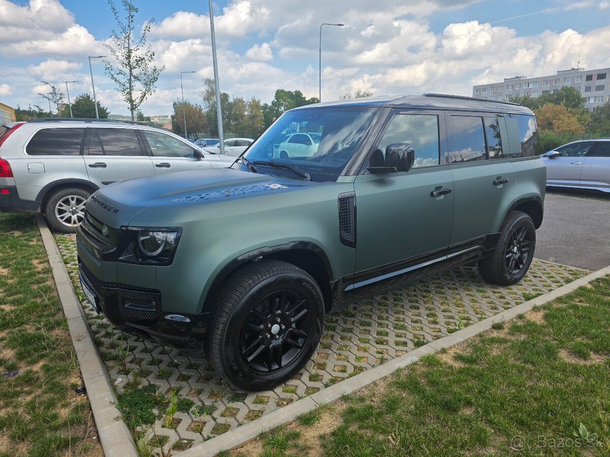Land Rover - Defender