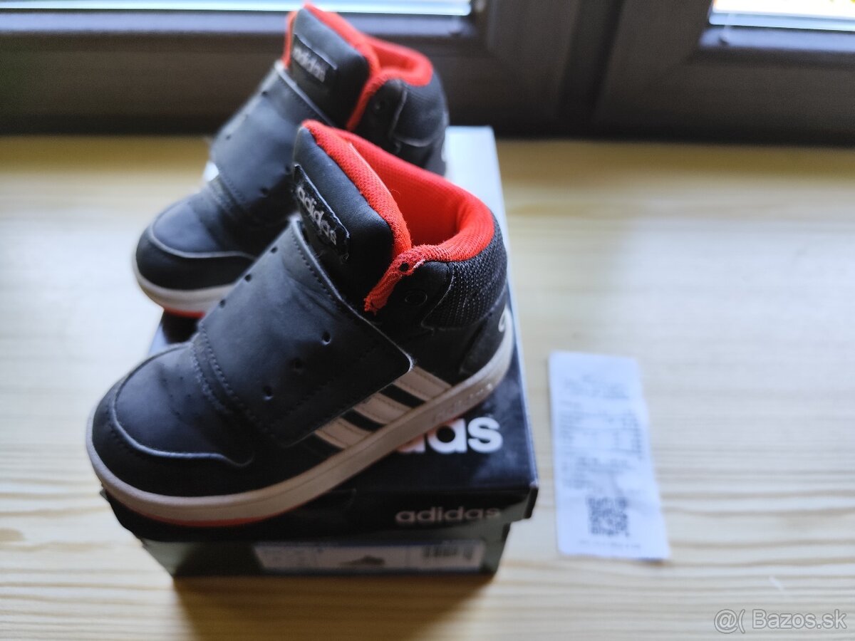 Adidas tenisky 21