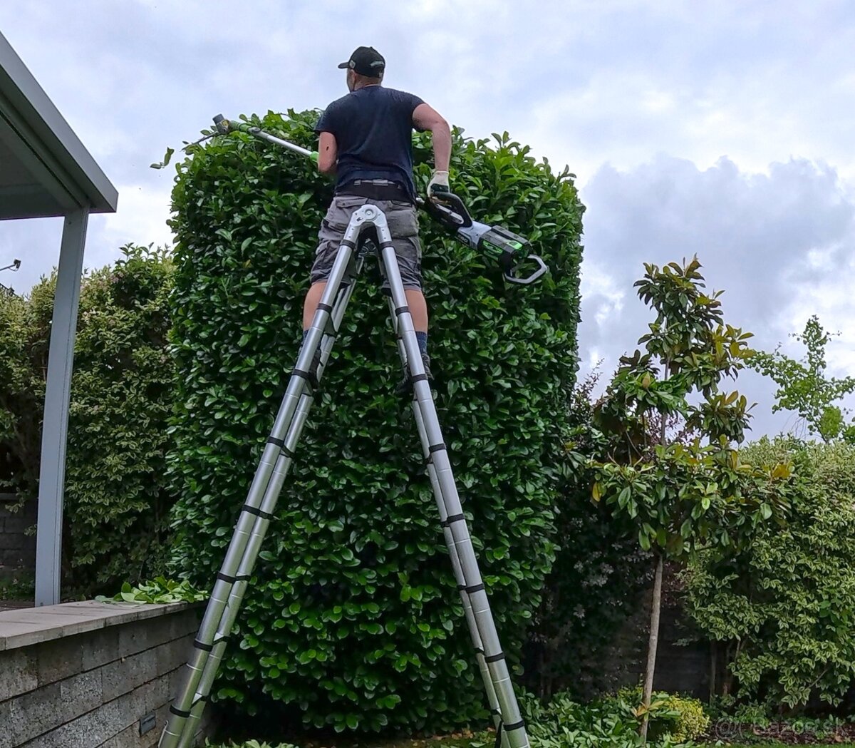 🌿 Profesionálne zimné záhradnícke služby🌿 Záhradník