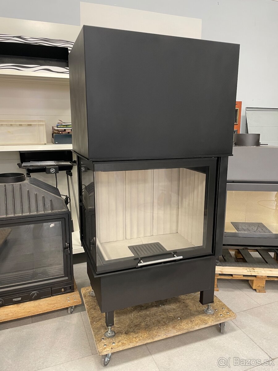 Zdvíhacia rohová krbová vložka SPARTHERM