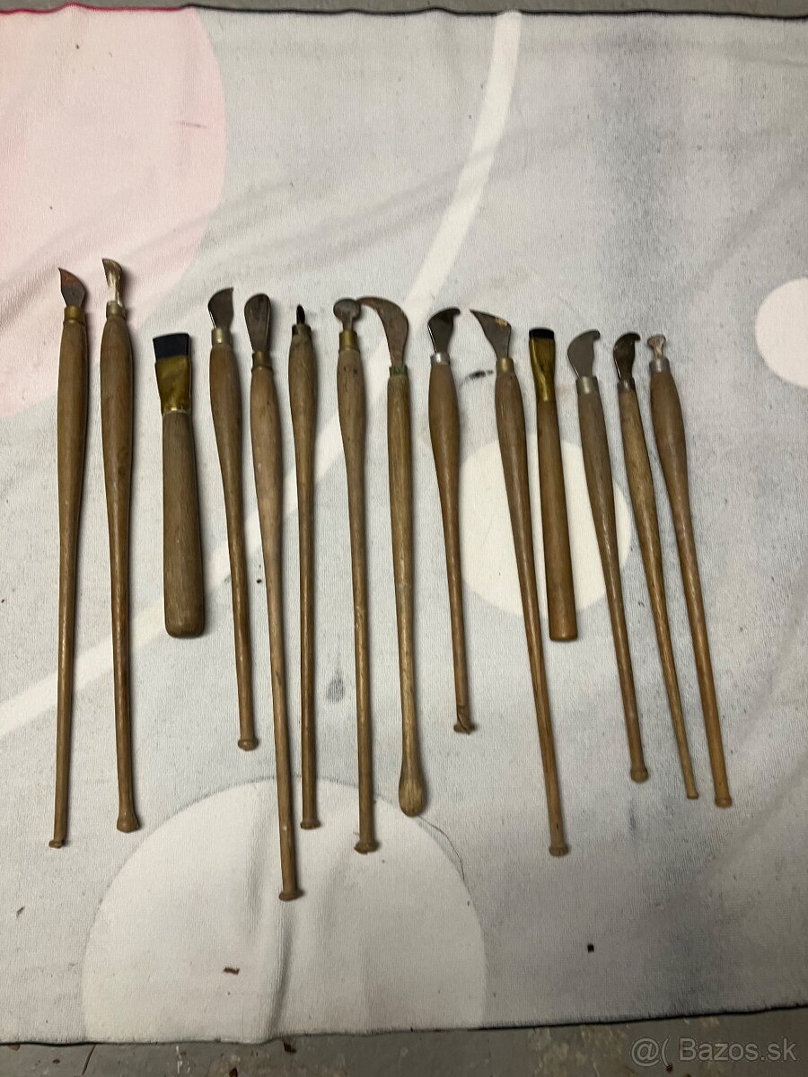 Staré kožiarske ručné nástroje – komplet sada