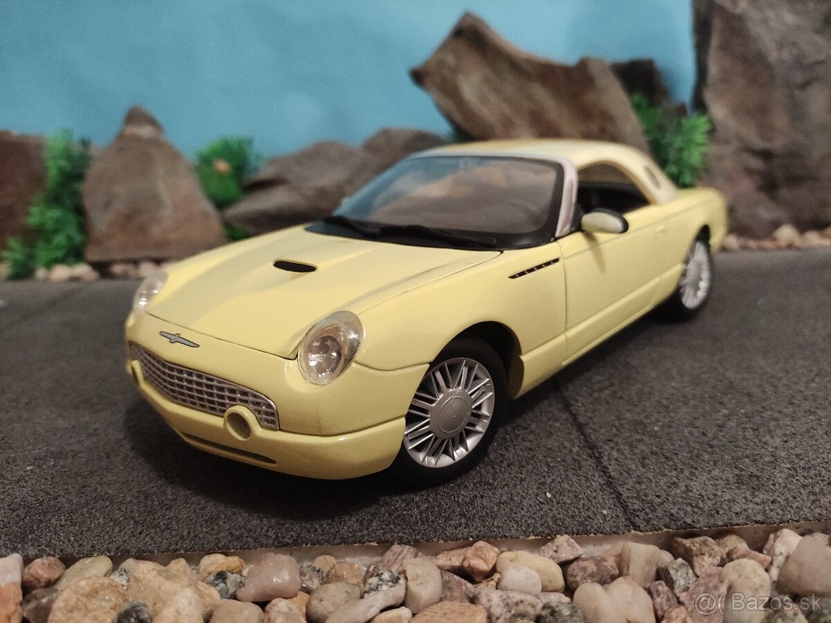 prodám model 1/18 ford thunderbird 2000