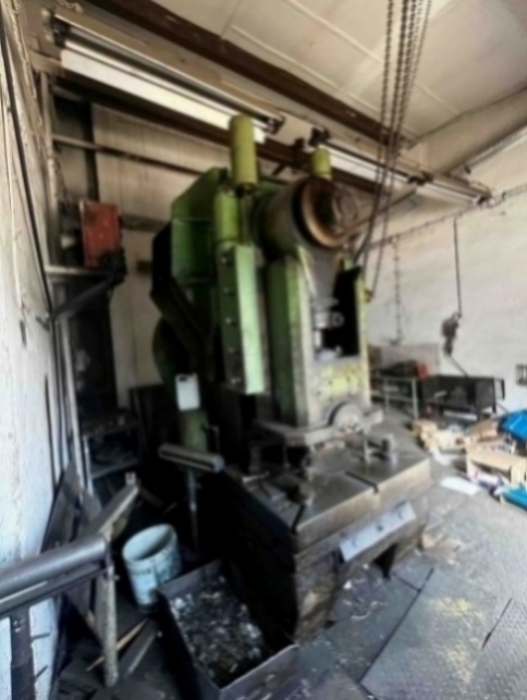 LE 400, excentrický lis, vyrobený v roce 1963