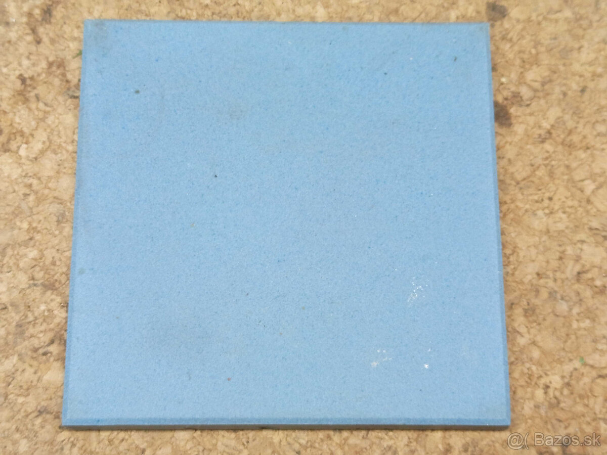 staré modré retro obkladačky