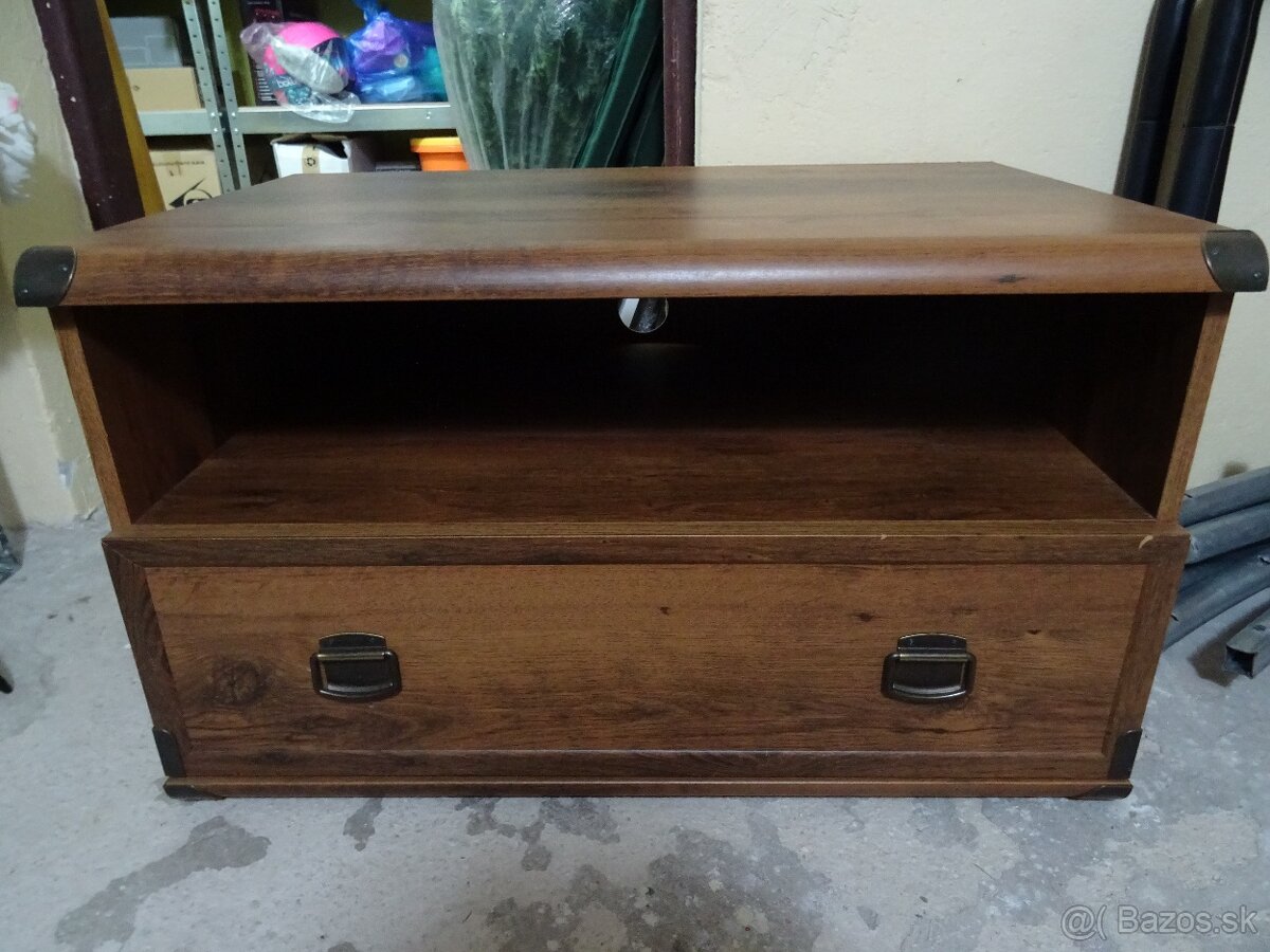 TV stolík