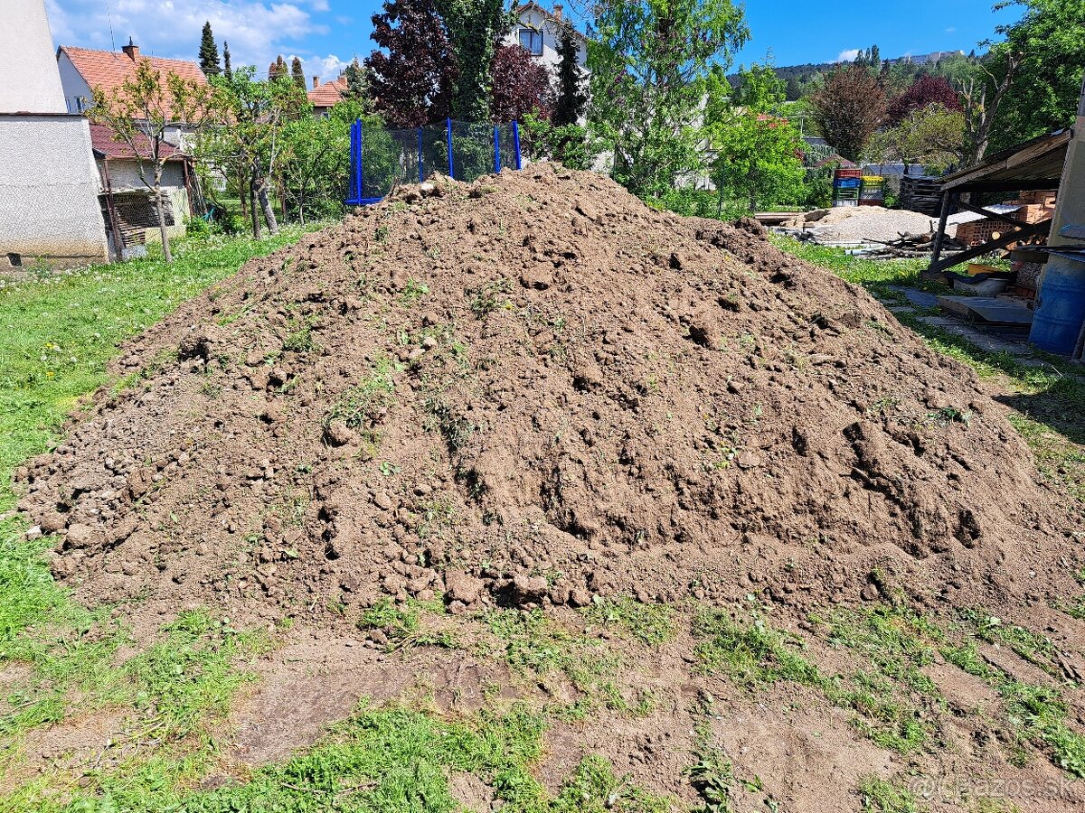 Predám zeminu, hlinu