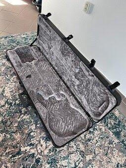 Predám basgitarový kufor značky Fender