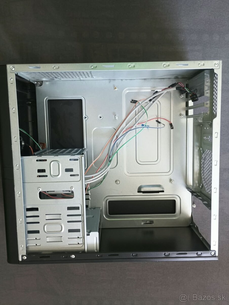 PC skrinka s psu