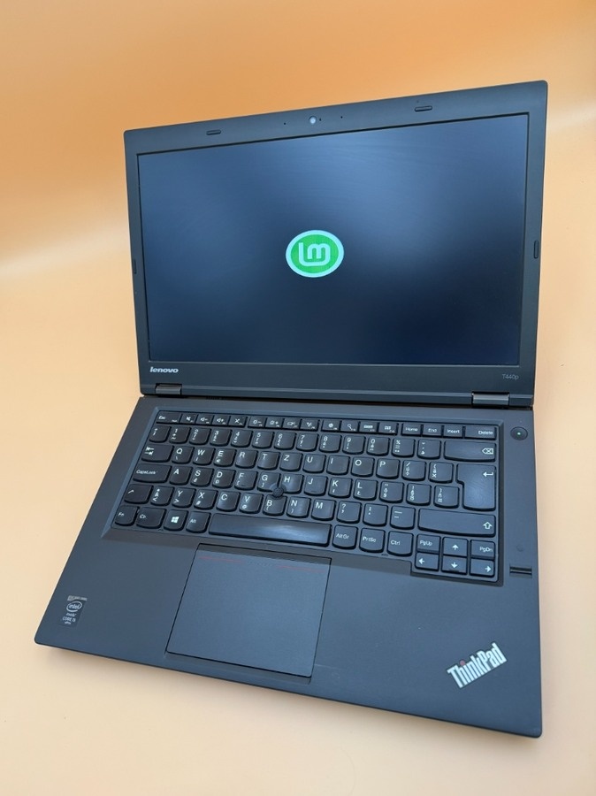 Notebook 14" Lenovo.Intel i5-4300M 2x2,60GHz.8gb ram.LINUX