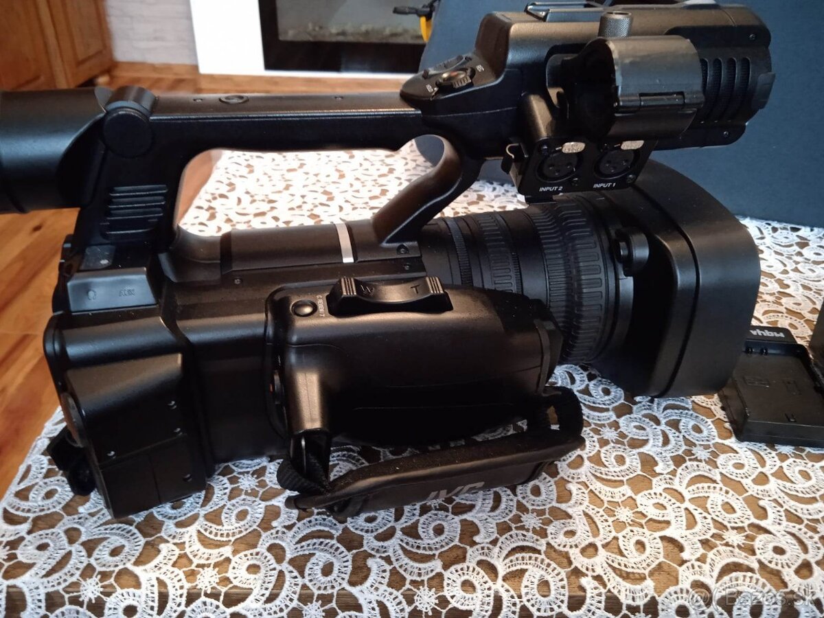 predam Videokameru JVC, GY hm 600