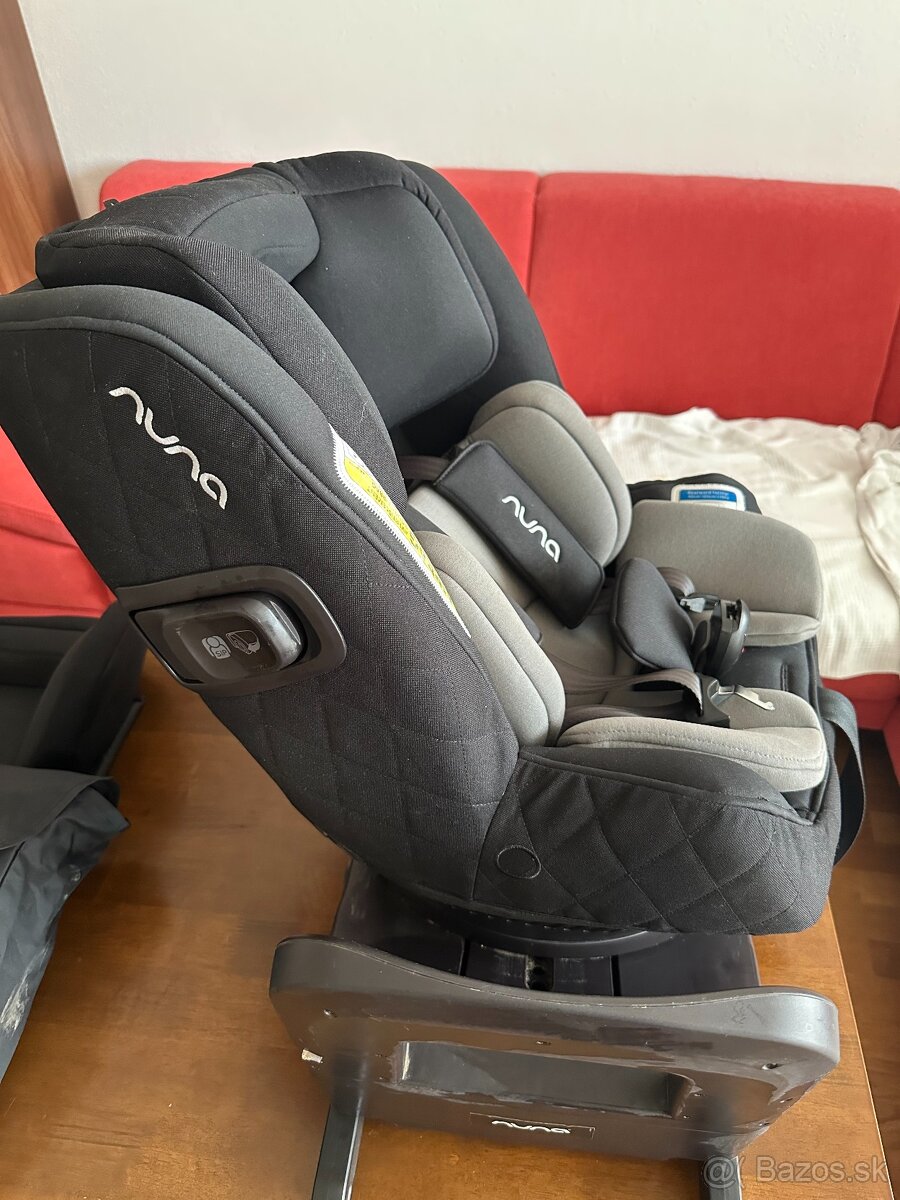 Predam detsku autosedacku Nuna otacaciu 180 stupnov