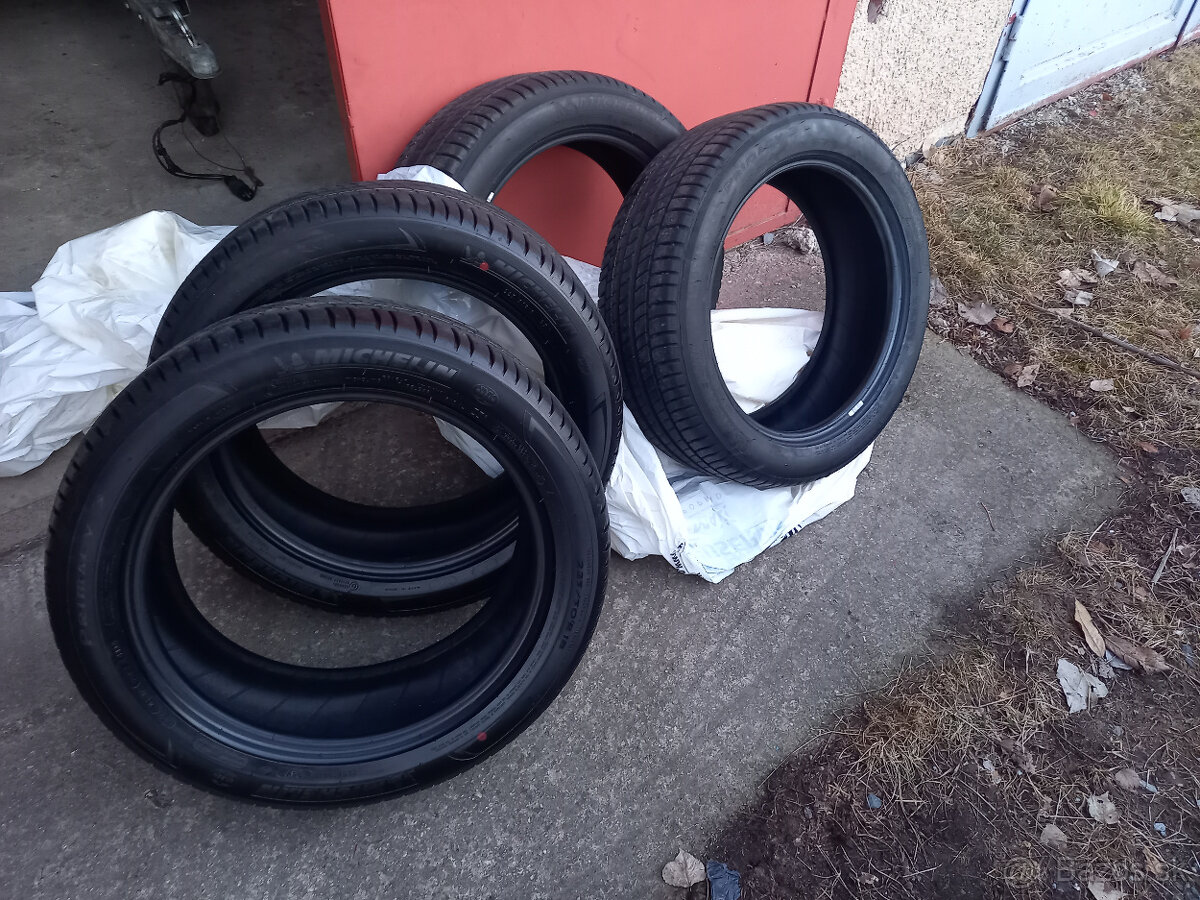 NOVÉ Michelin Primacy 3 225/50 R18 95V