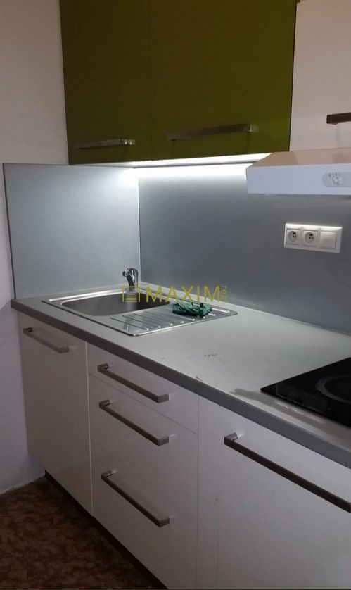 PREDAJ - 2- garsónka na Pribišovej ulici v pôvodnom stave