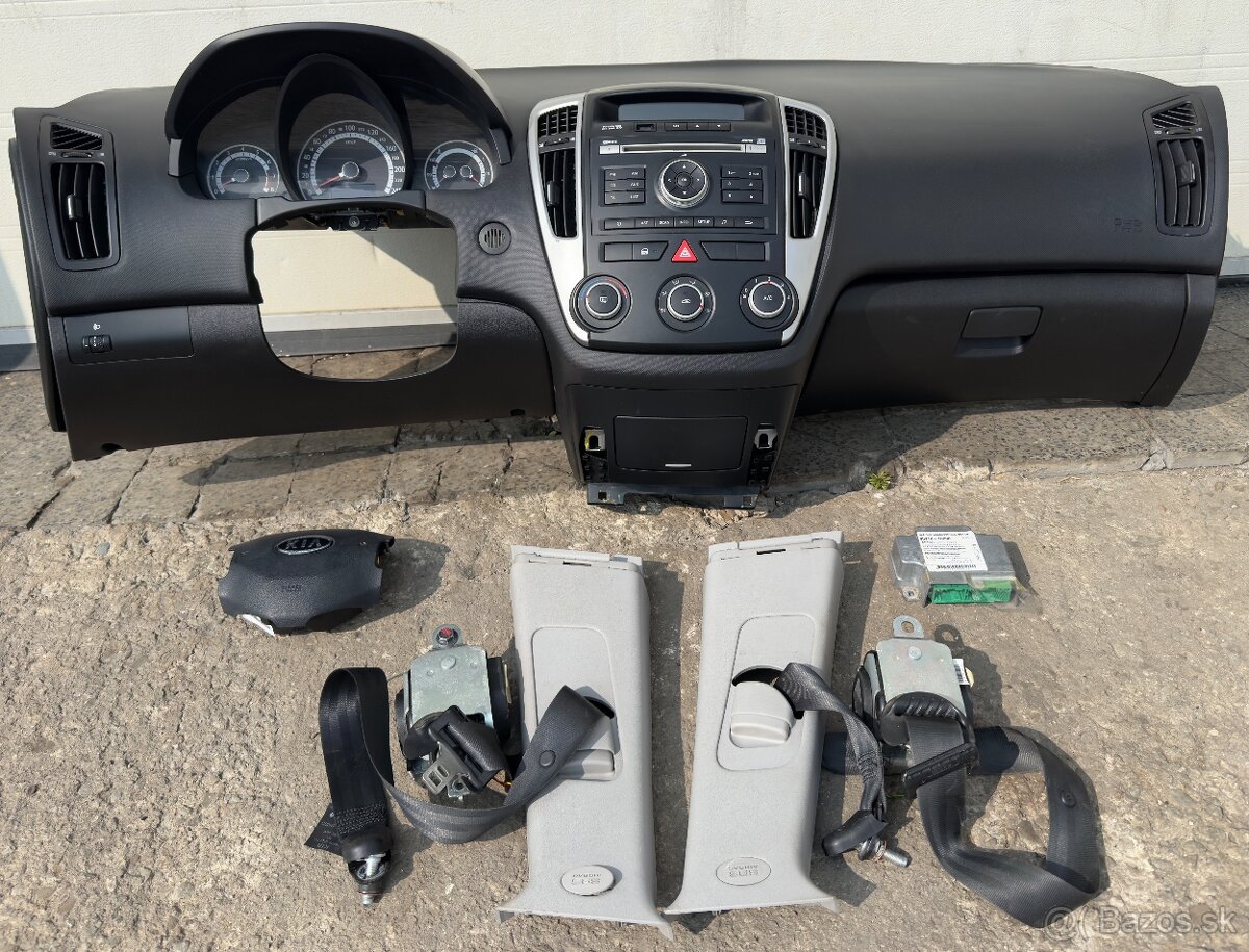 Kia Ceed A lift 2010-2012 airbagova sada, palubovka