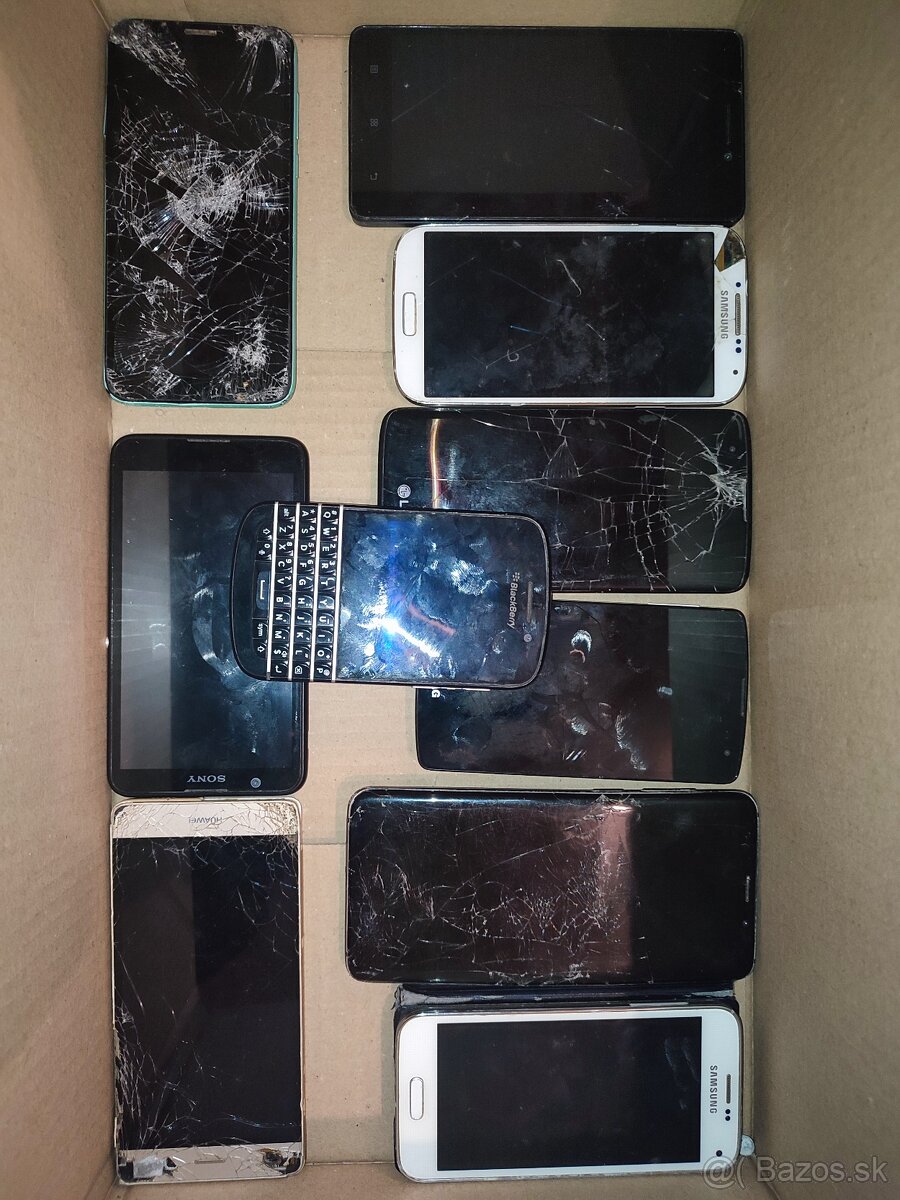 Predám nefunkčné mobilné telefóny