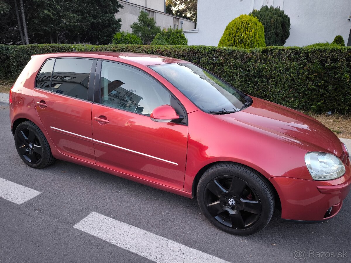 Volkswagen Golf 5 77kw rok 2007