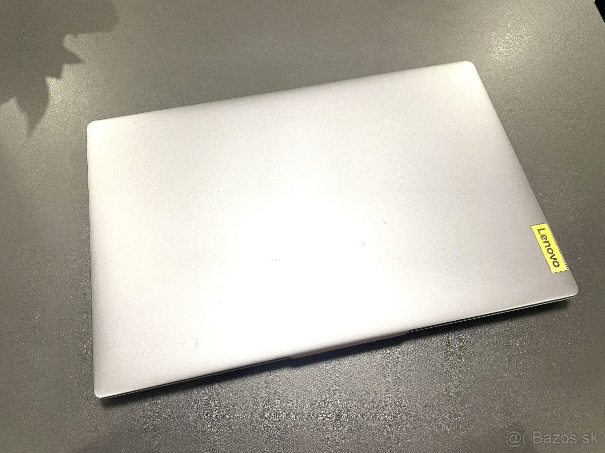 Lenovo IdeaPad Slim 3 15IAN8