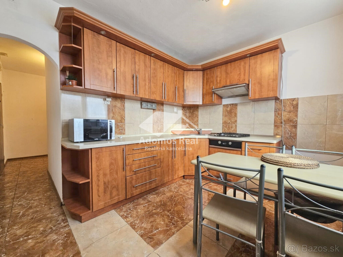 3 - IZBOVÝ BYT VRANOV NAD TOPĽOU - OKULKA