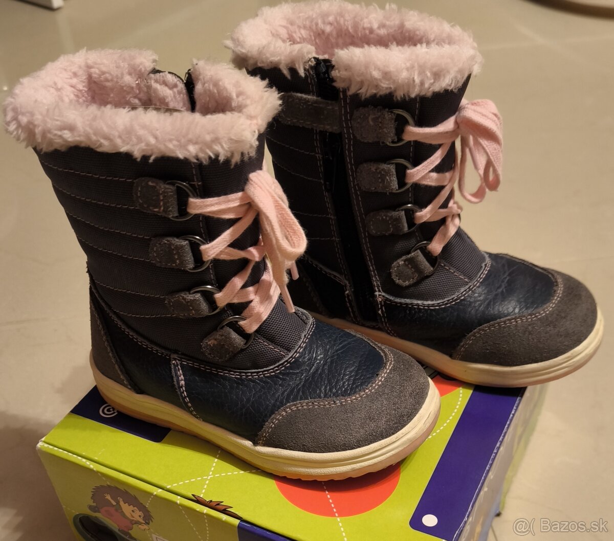 Zimne dievcenske topanky, v.25, Protetika