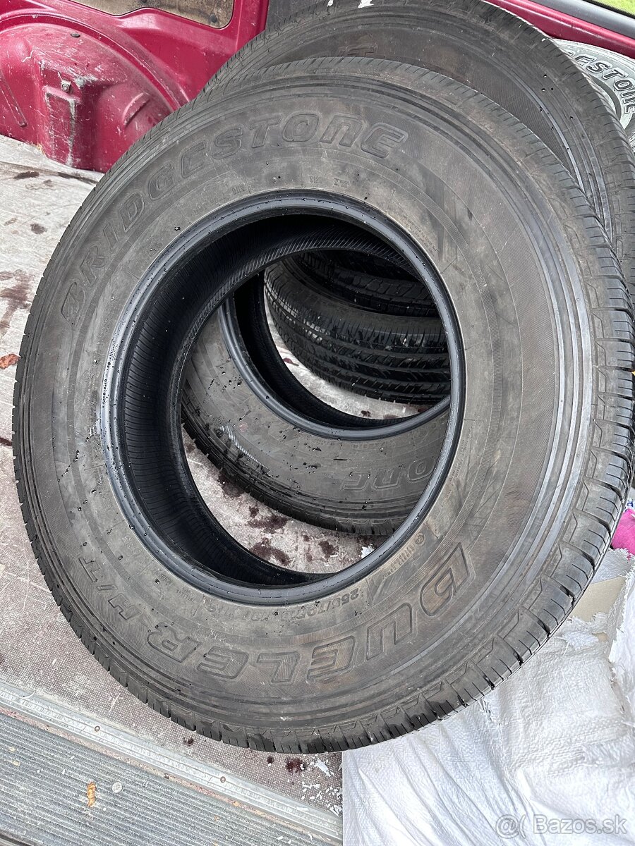 255/70R18 Bridgestone Dueler Wrangler