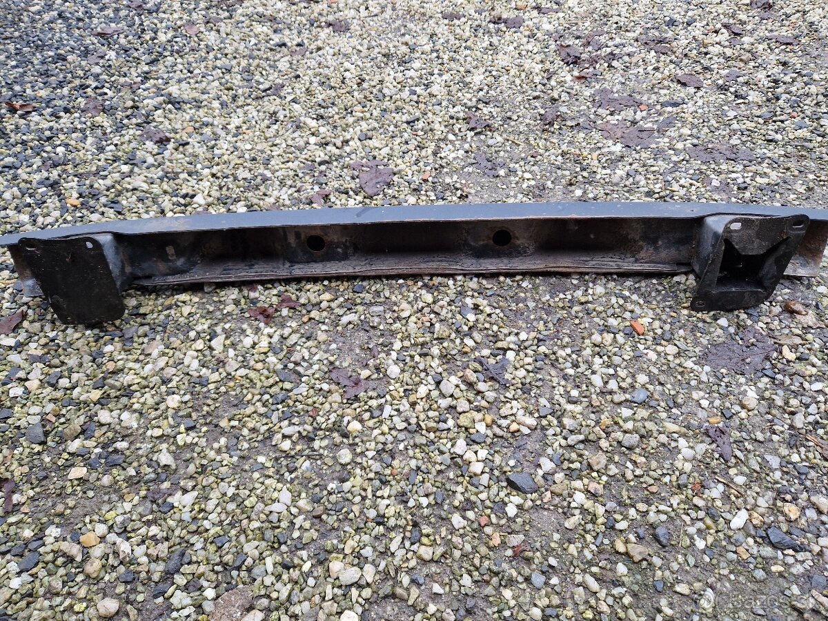 Zadná výstuha Octavia 1