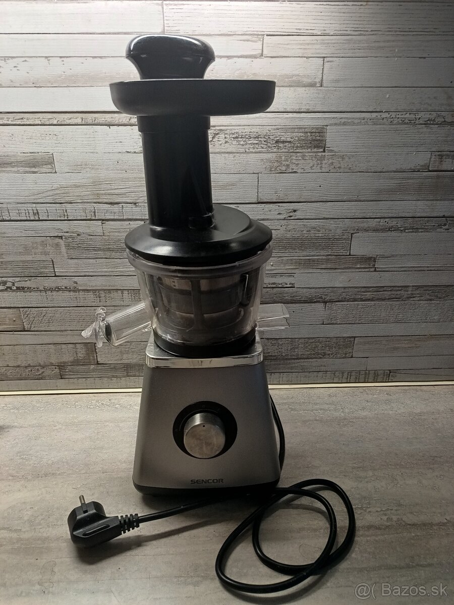 Odšťavovač Sencor SSJJ 4041BK