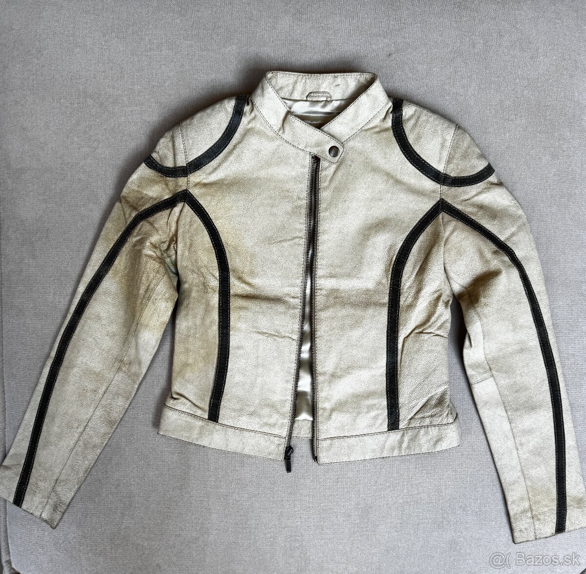 Kozena bunda velkosti S