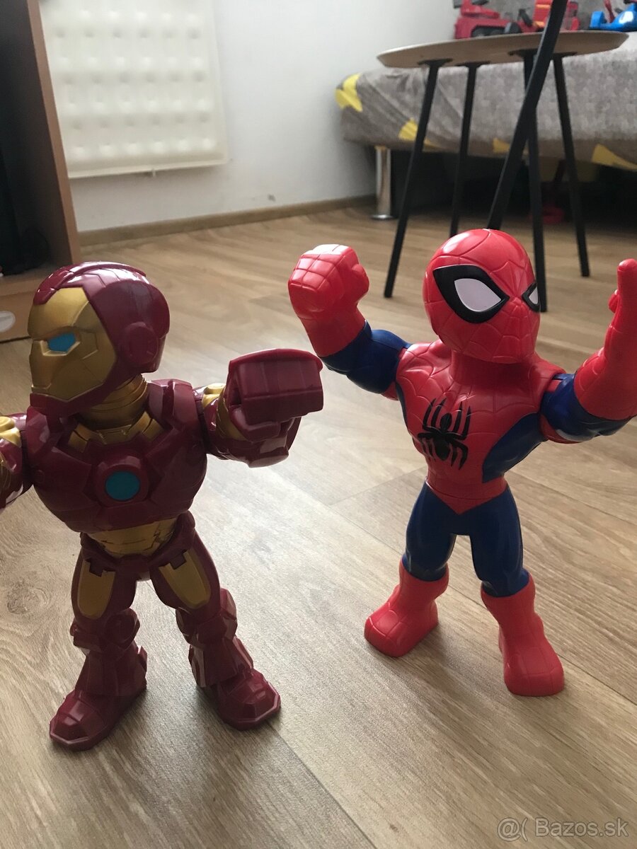 Figúrky Spiderman a Ironman