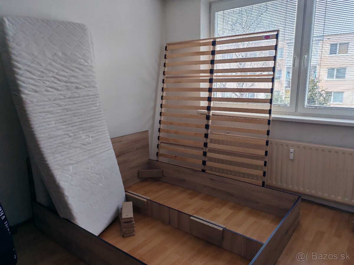 Manželská posteľ