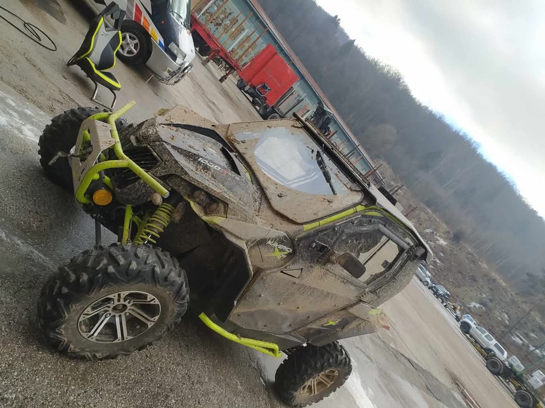 Can am Maverick 1000R Turbo
