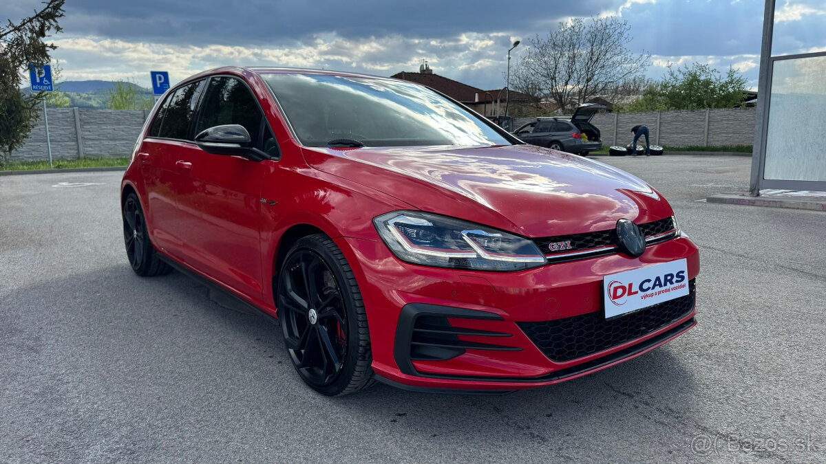 Volkswagen Golf 7 GTI PERFORMANCE Hatchback