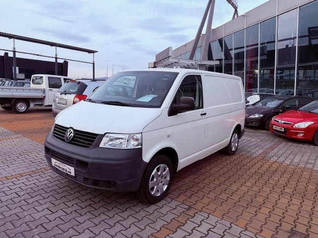 Volkswagen Transporter T5 1.9 TDI, trojmiestny