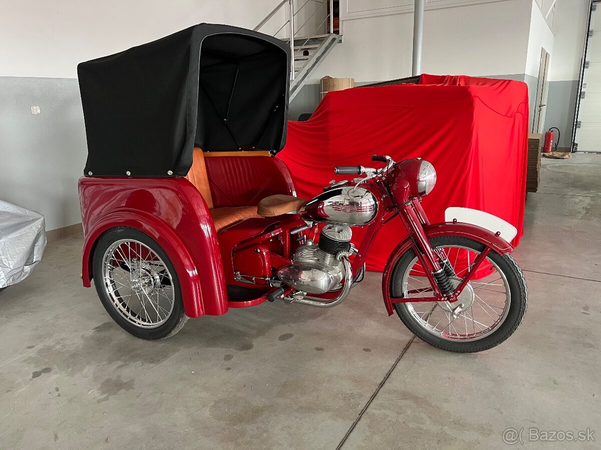 Jawa 250 Rikša