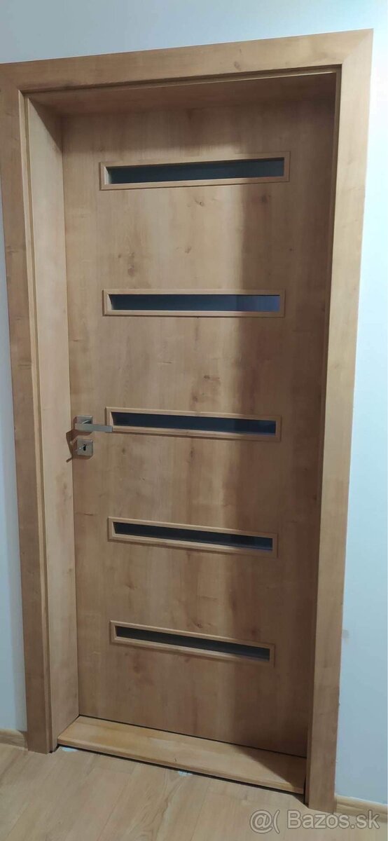 Ponúkame montáž dverí a zárubní + ďalšie stavebné práce