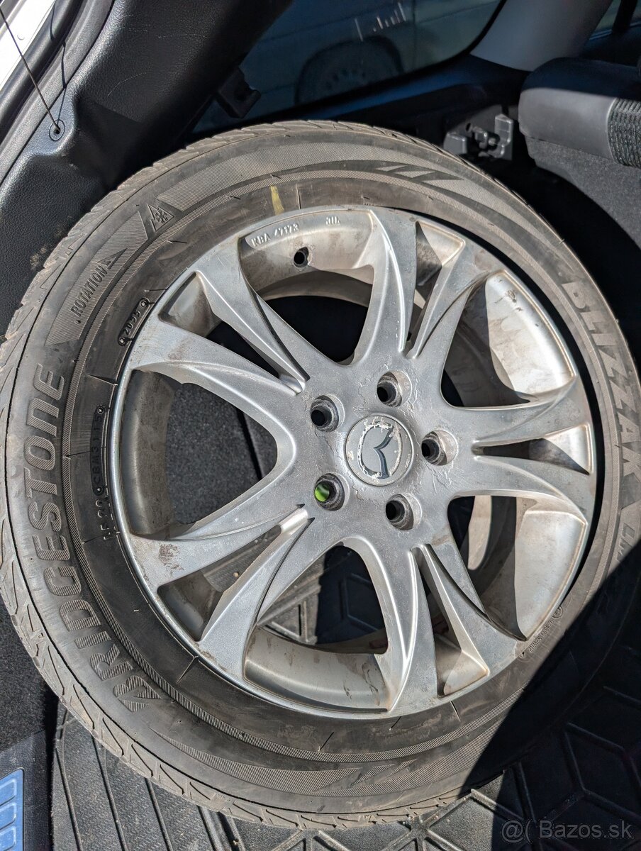 R16 Mazda