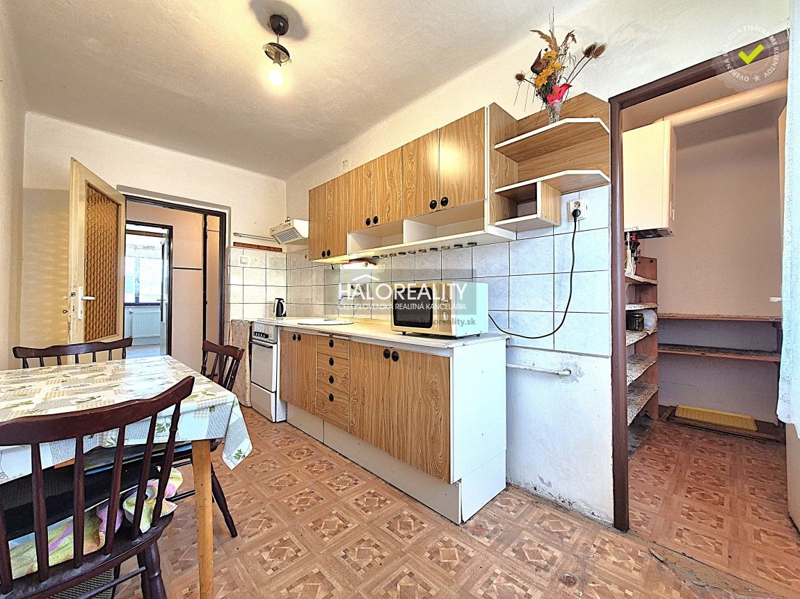 HALO reality - Predaj, trojizbový byt Poltár - ZNÍŽENÁ CENA