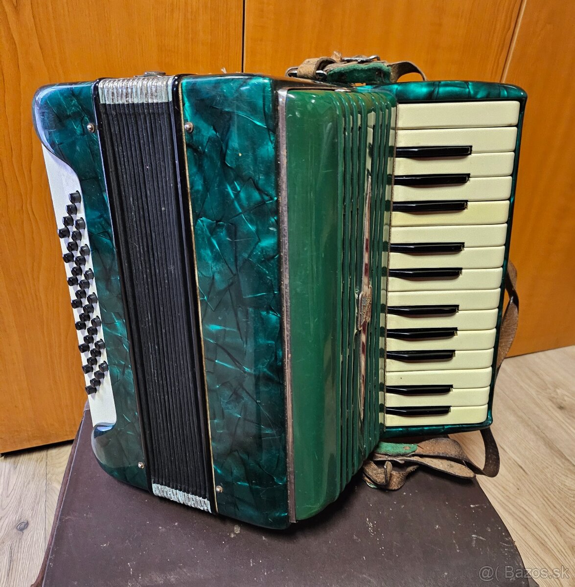 Akordeón zn. LIGNATONE