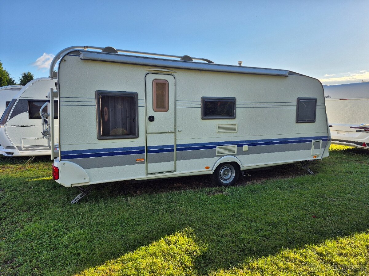 Karavan  Hobby De Luxe Easy 560 KMFe