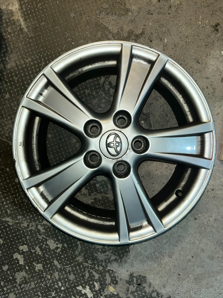 Predám 4ks originálne elektróny Toyota 16x6,5J ET39 5x114.3