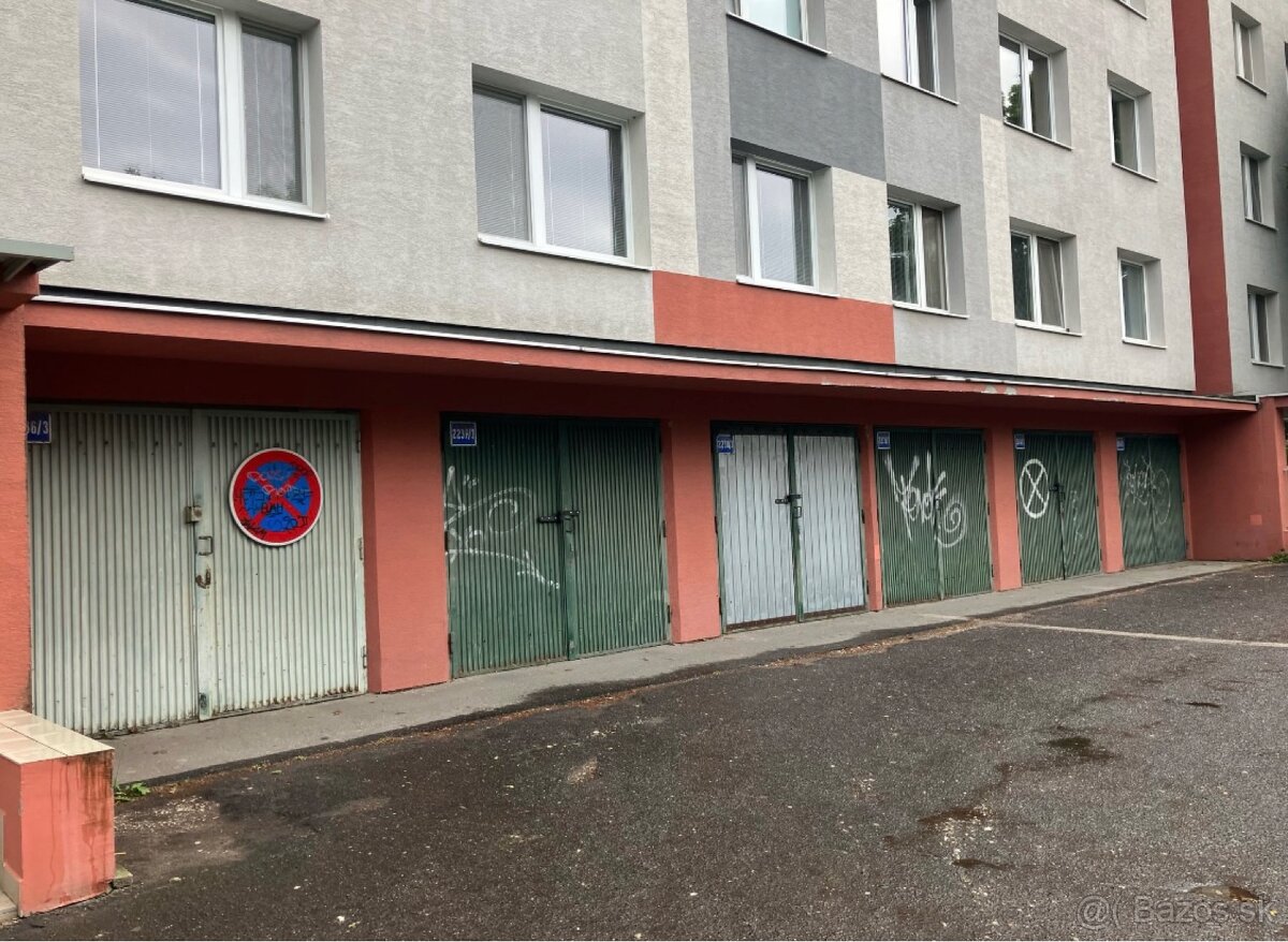 Garáž Kafendova Raca